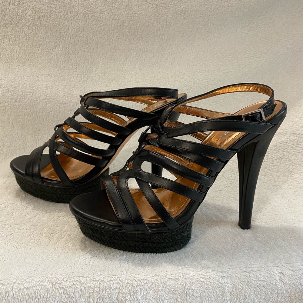 NWT BCBGeneration black heels